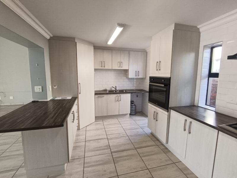 3 Bedroom Property for Sale in Hartenbos Central Western Cape